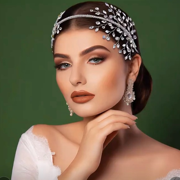 Brand New Romantic Vintage Style Bridal Headband main image 5